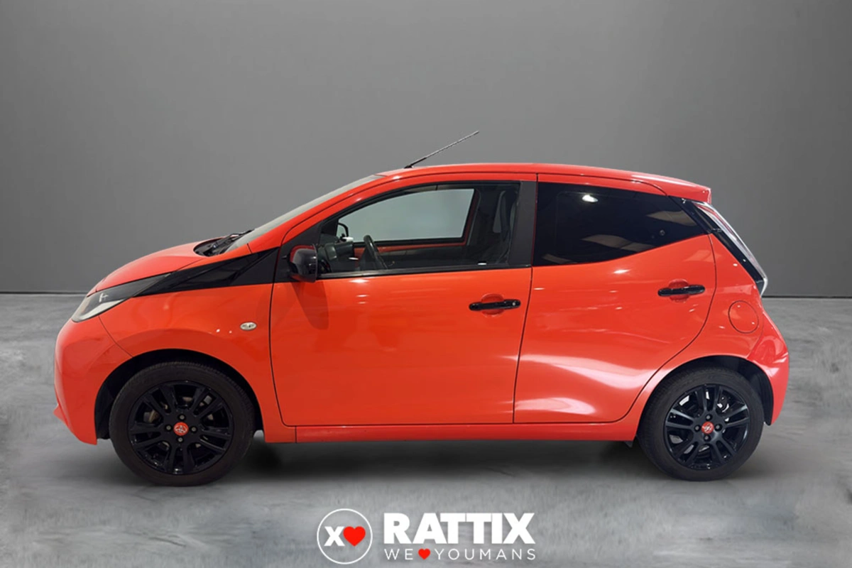 TOYOTA aygo ii 2014 Aygo 3p 1.0 x-clusiv